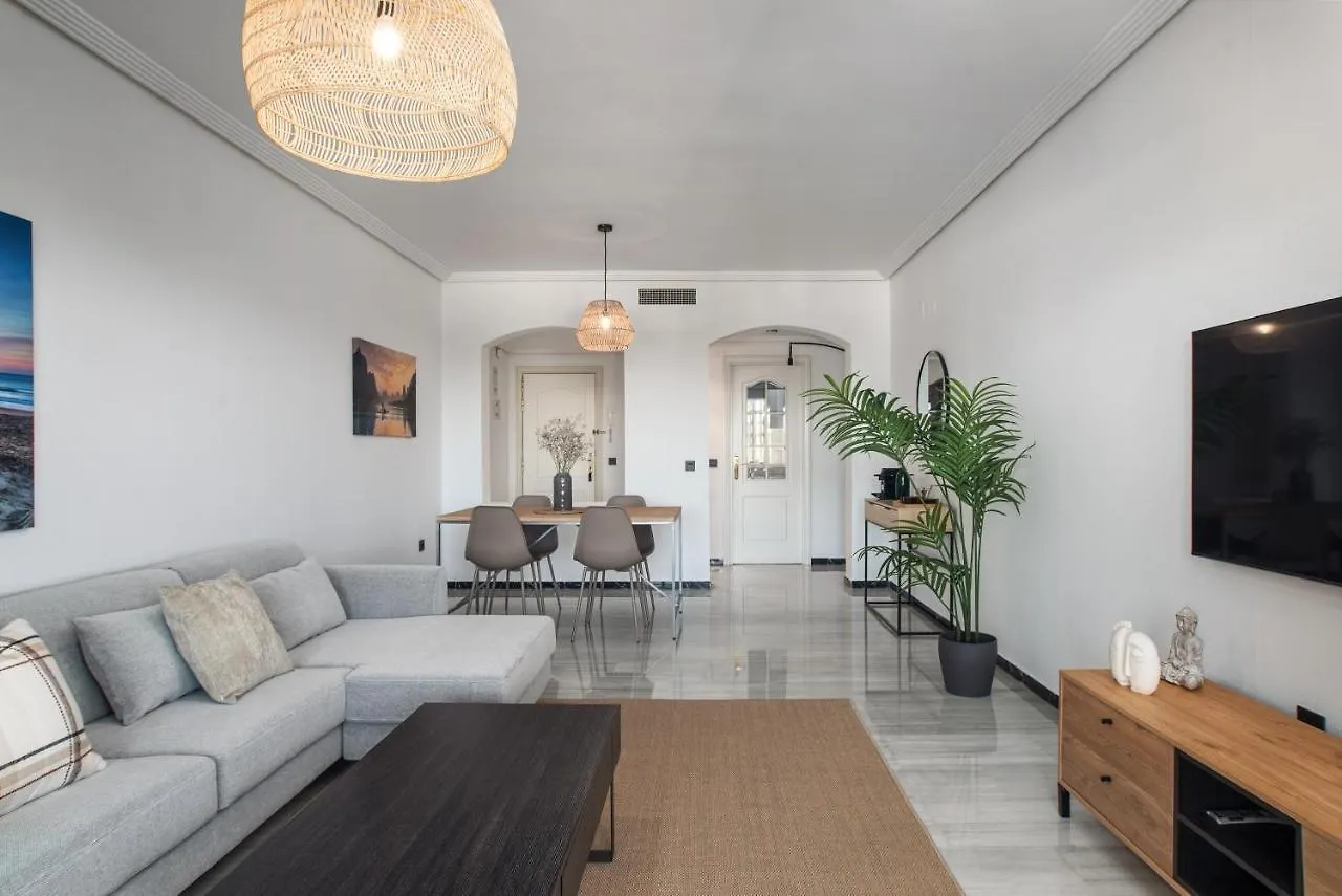 Modern Apartment - 2 Bedrooms, Beachside - Puerto Banus Marbella