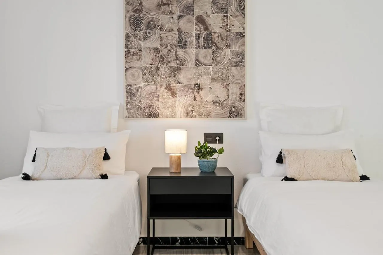 Modern Apartment - 2 Bedrooms, Beachside - Puerto Banus Marbella 0*,  Spain