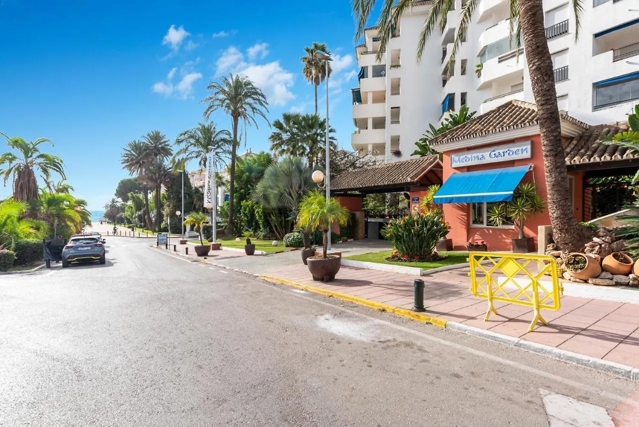 Modern Apartment - 2 Bedrooms, Beachside - Puerto Banus Marbella