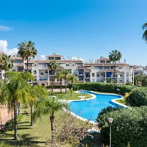  Apartment Lovely 2-bed 10 Mins Walk From Puerto Banus Spain