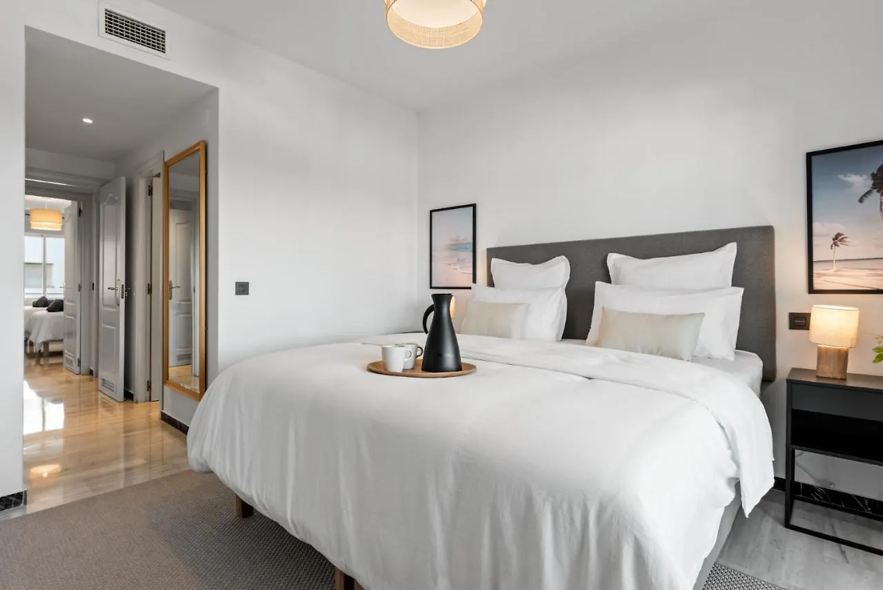 Modern Apartment - 2 Bedrooms, Beachside - Puerto Banus Marbella