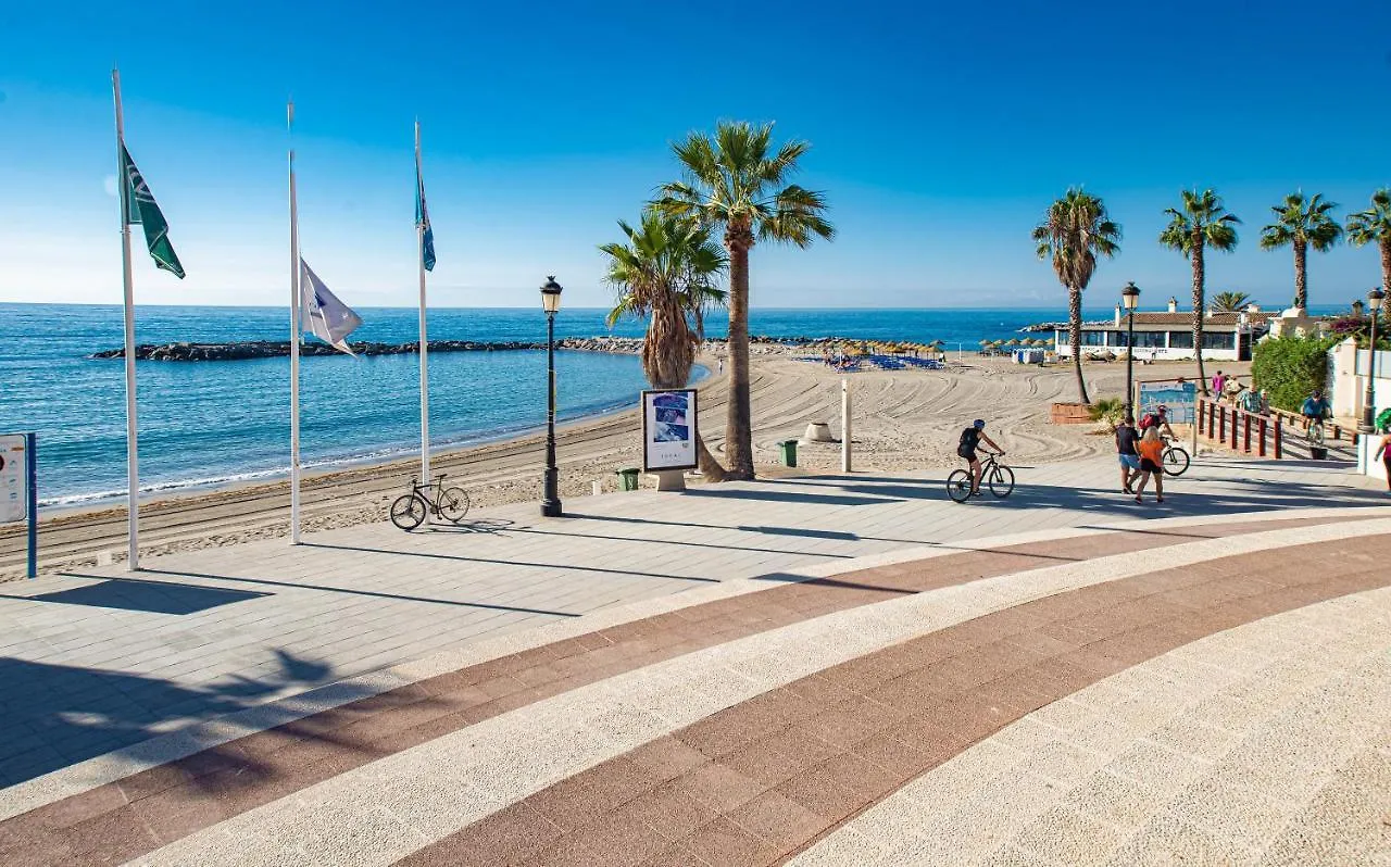 Modern Apartment - 2 Bedrooms, Beachside - Puerto Banus Marbella Spain